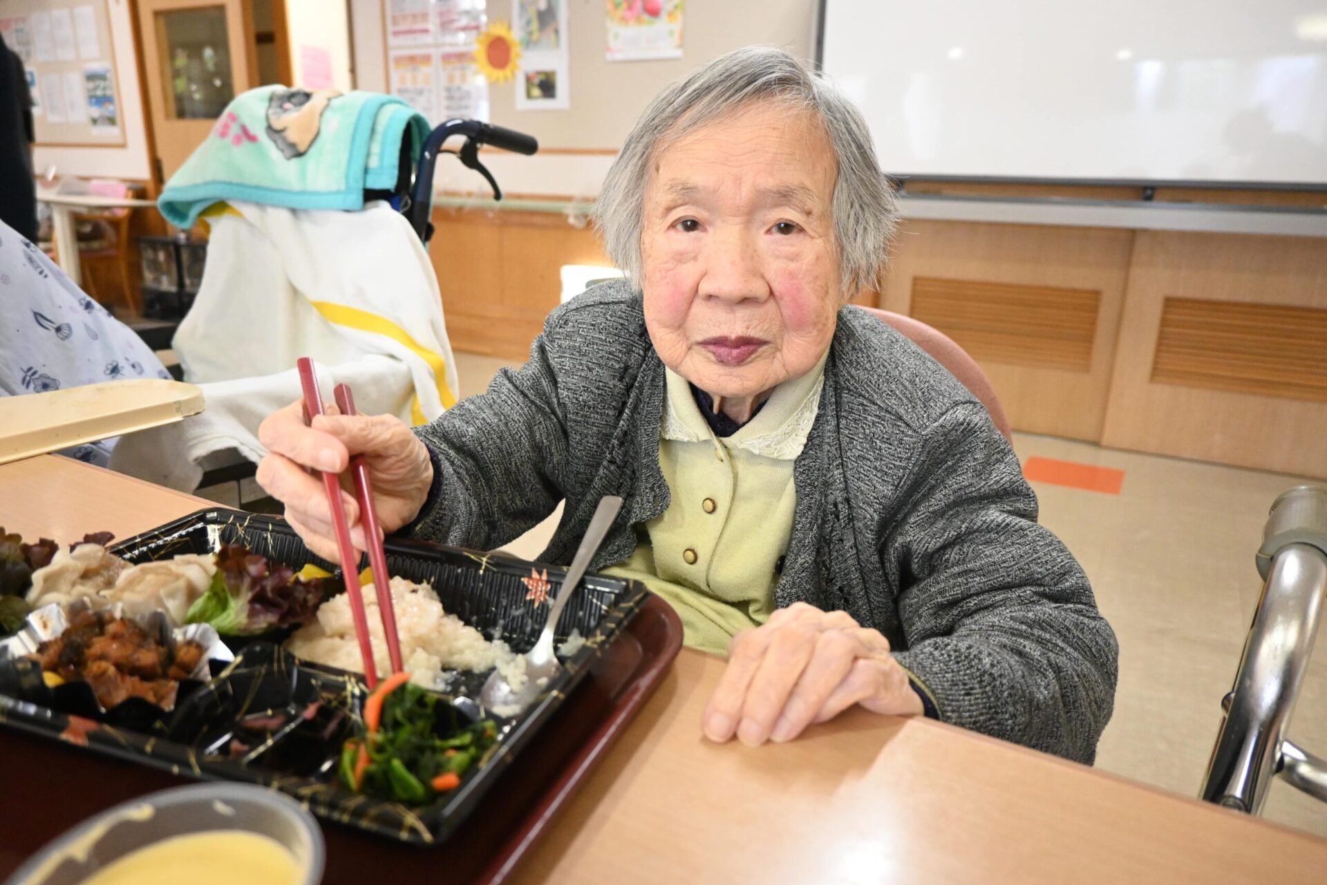 【ショートステイ】お花見弁当 (1)