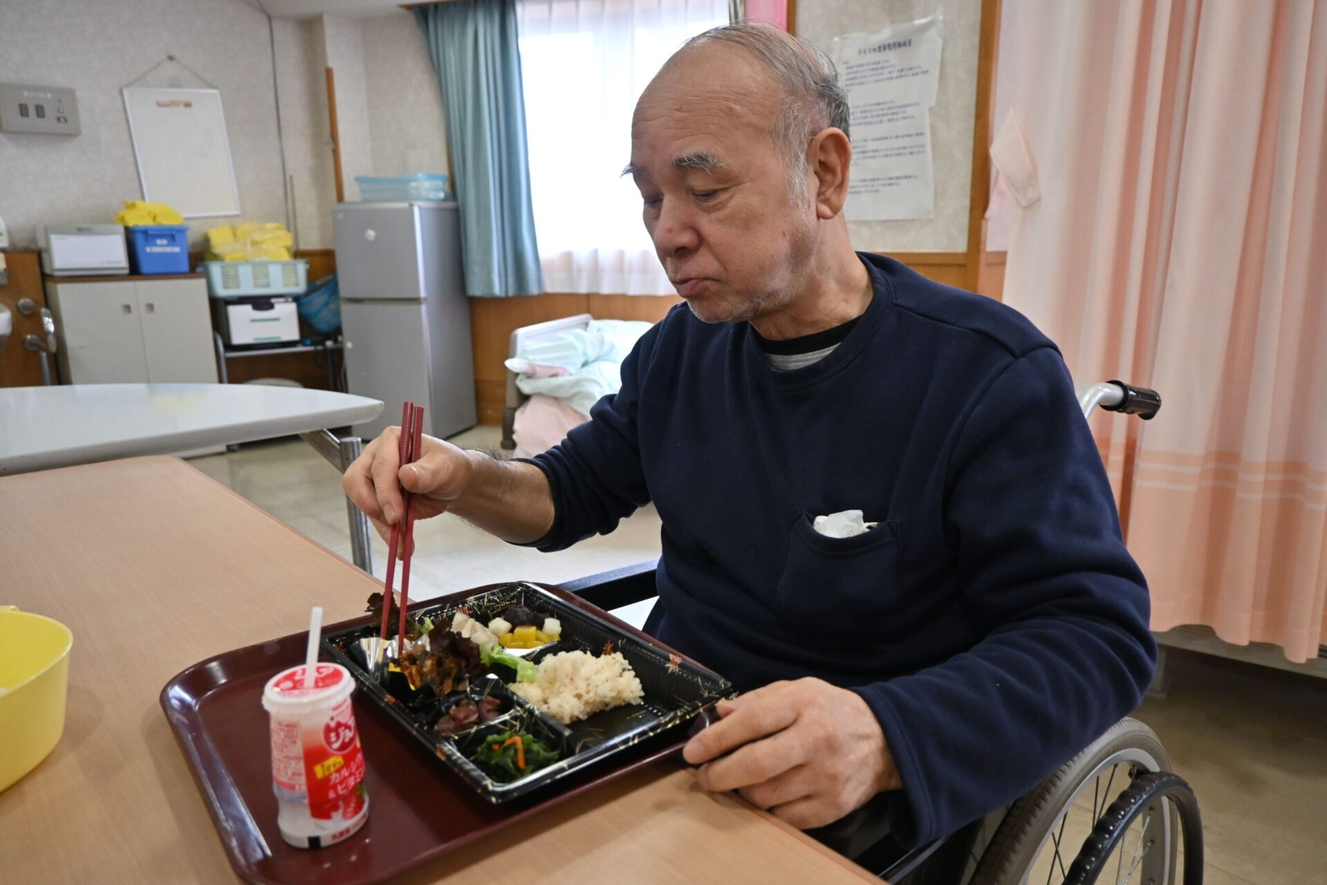 【ショートステイ】お花見弁当 (2)