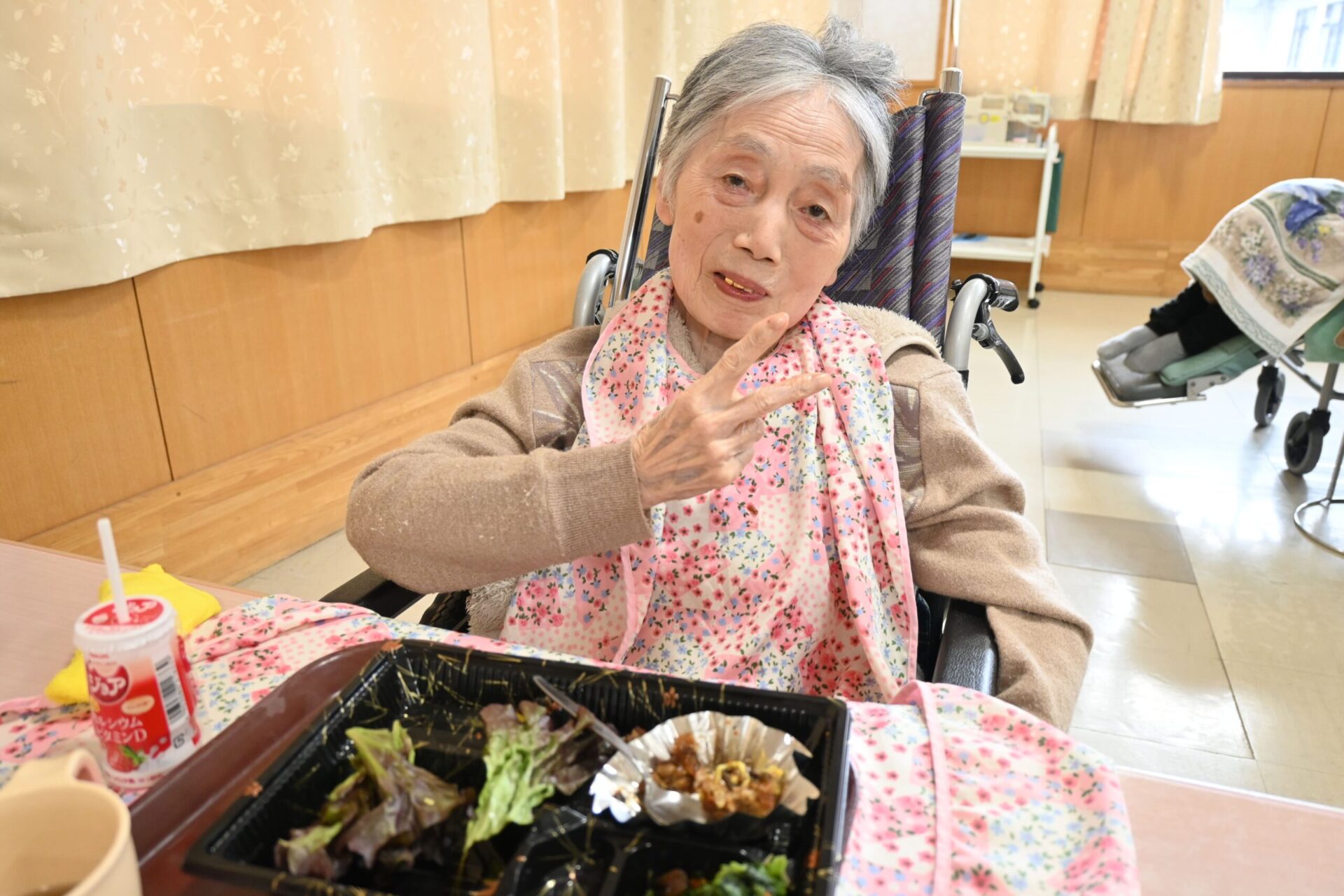 【桜棟】お花見弁当 (1)
