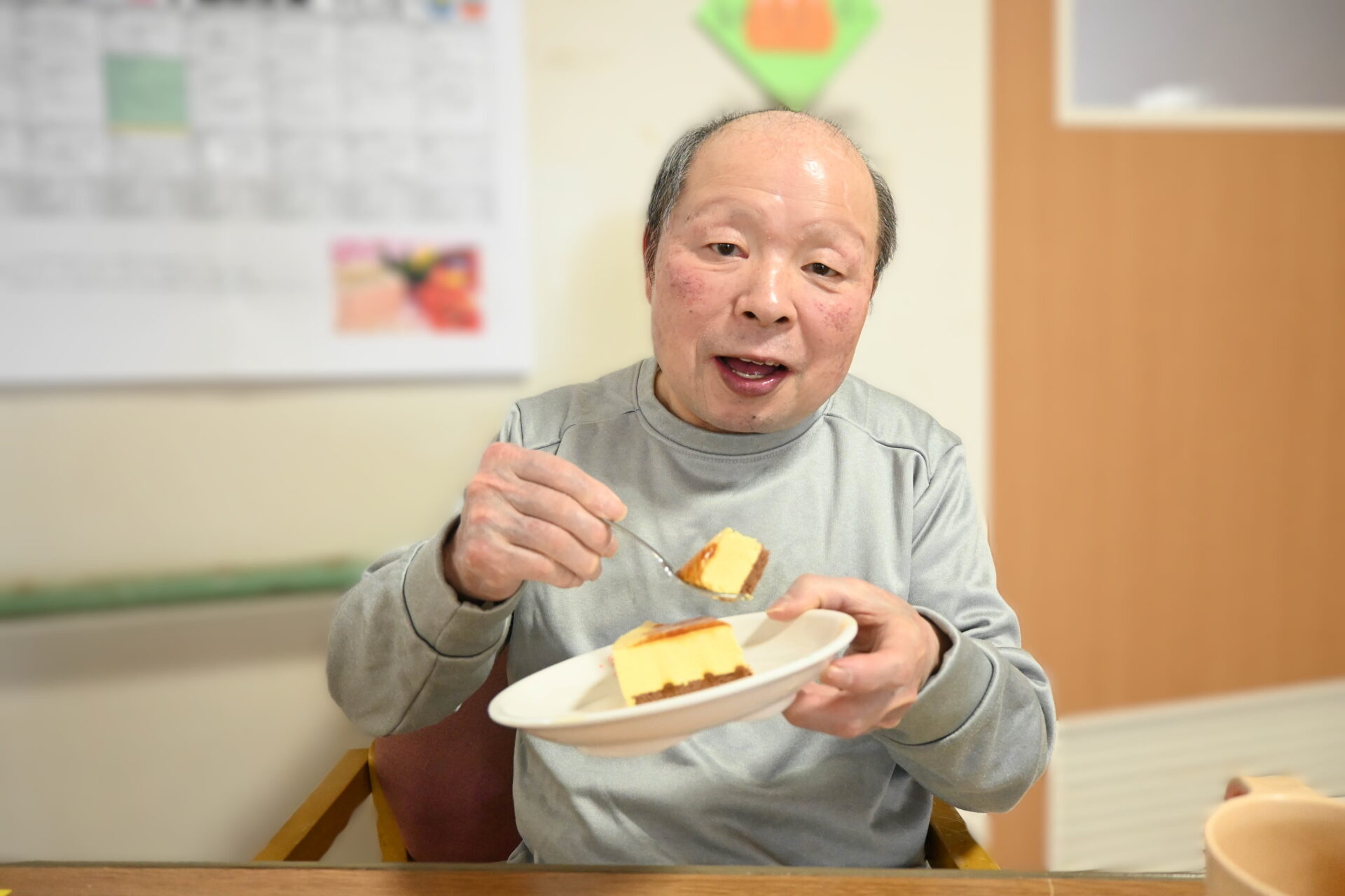 【牡丹棟】 おやつはプリンケーキ！