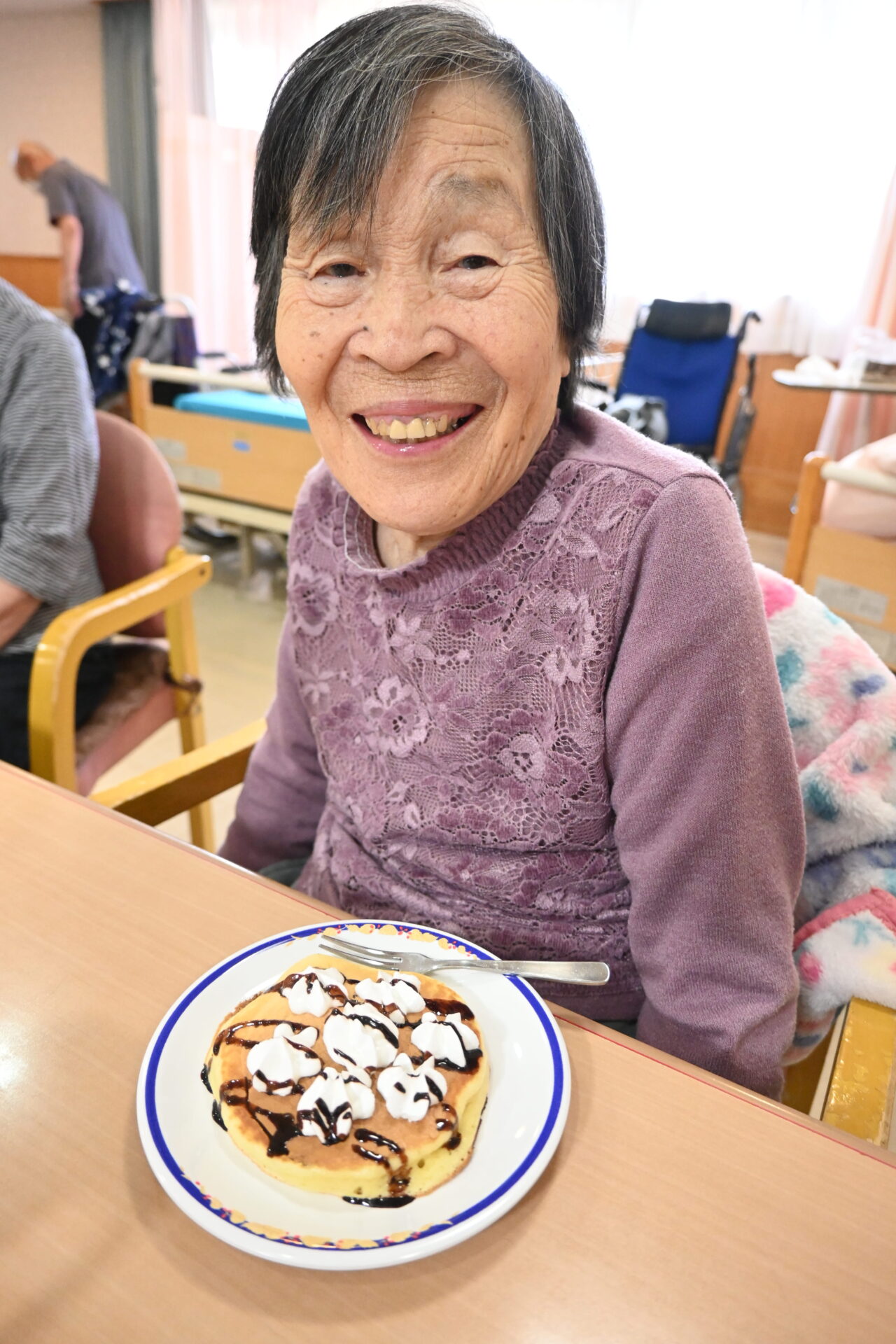 【ショートステイ】 今日のおやつは手作りパンケーキ！